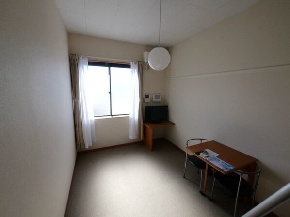 レオパレスサンピュアIの物件内観写真